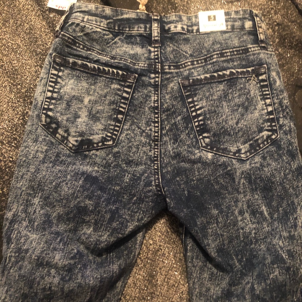NWT ripped jeans